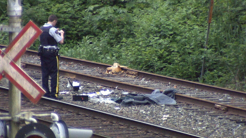 Pics Photos Man Hit By A Train