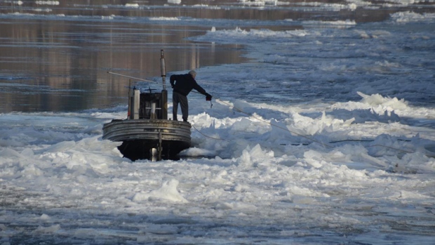 Man trapped on icy Fraser River