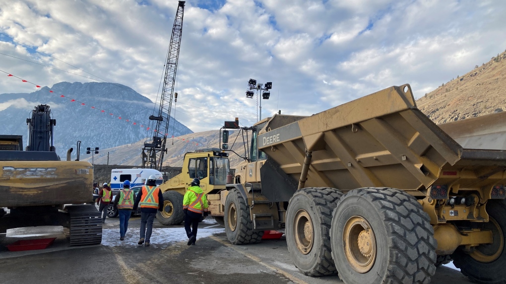 Crews, equipment, structural engineers and materials on Highway 8 near Spences Bridge on Dec. 8, 2021. (BC Transportation/Flickr)