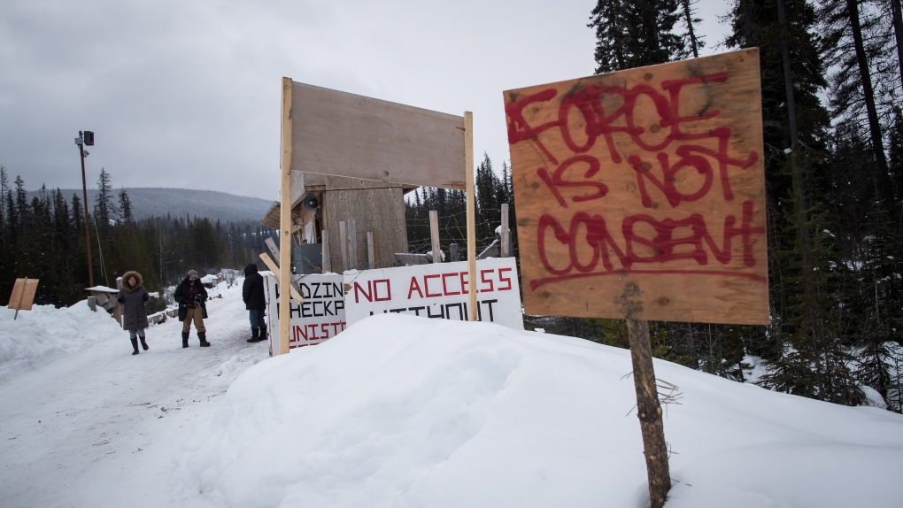 A checkpoint is seen at a bridge leading to the Unist'ot'en camp on a remote logging road near Houston, B.C., Thursday, Jan. 17, 2019. THE CANADIAN PRESS/Darryl Dyck 