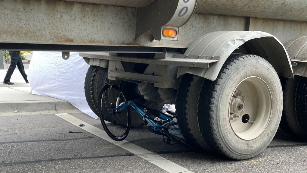 Bicyclist killed by gold medal 2025 garbage truck