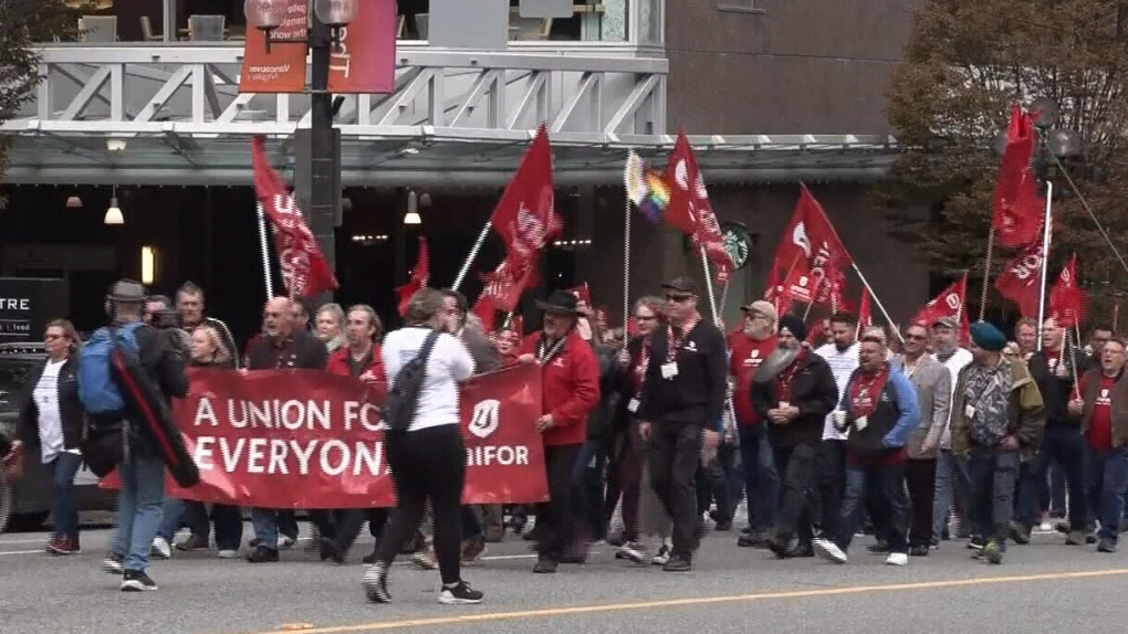 Unifor members demand anti-scab law