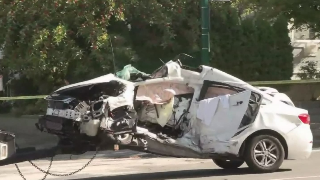 Several people injured in Hollywood after multi-vehicle crash