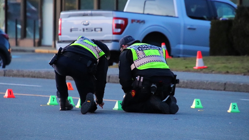 Abbotsford News: 2 Pedestrians Struck Minutes Apart | CTV News