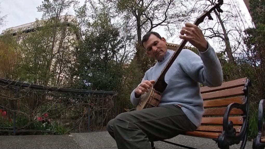 Former CEO credits the banjo with saving his life