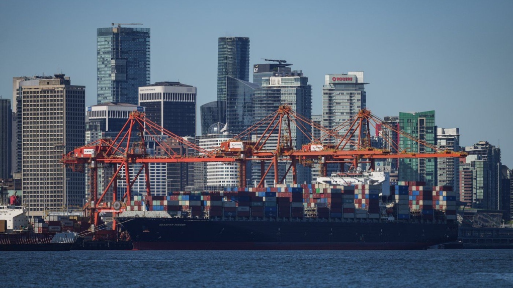 B.C. port workers could strike Monday 